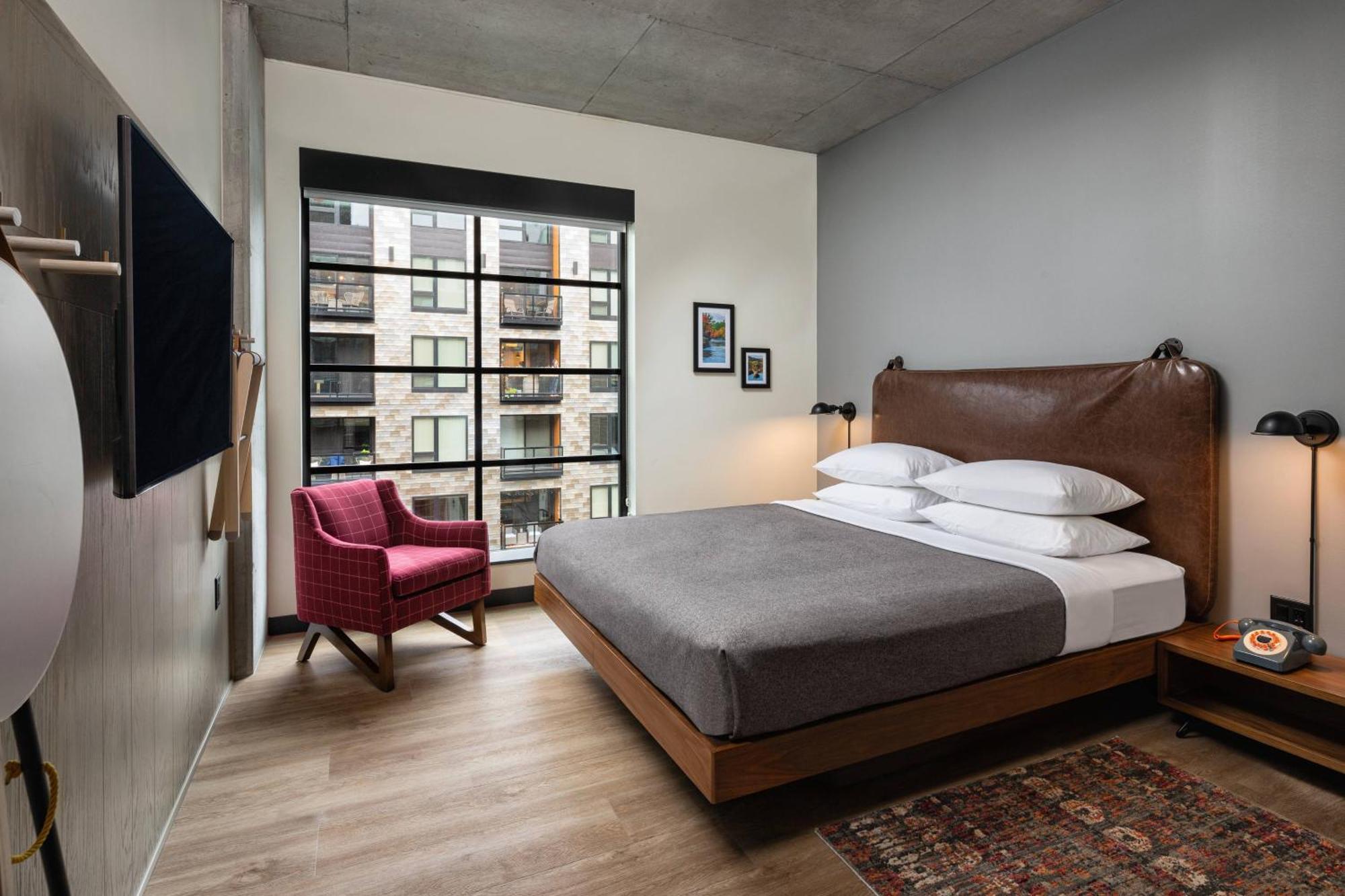 Moxy Downtown Hotel