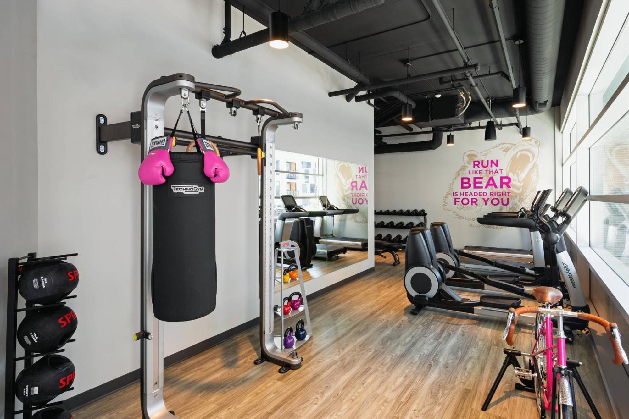 Moxy Downtown Hotel 4*